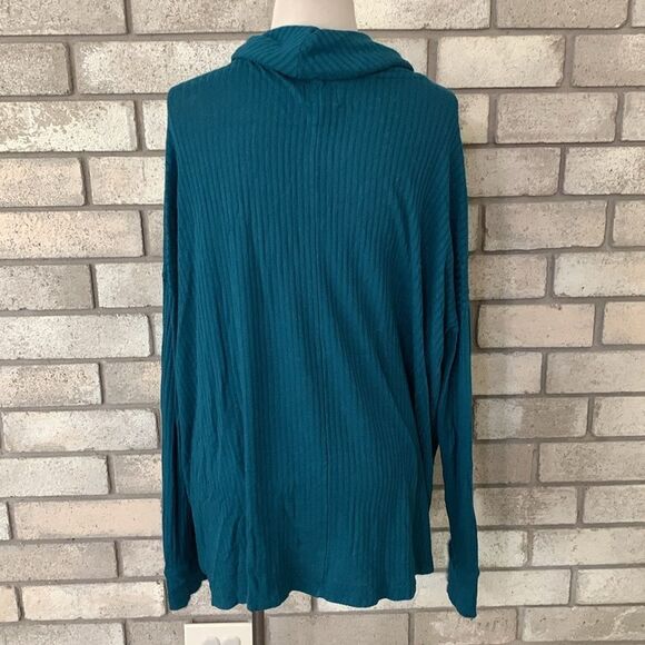 3for$20 sweater xl - Picture 2 of 3